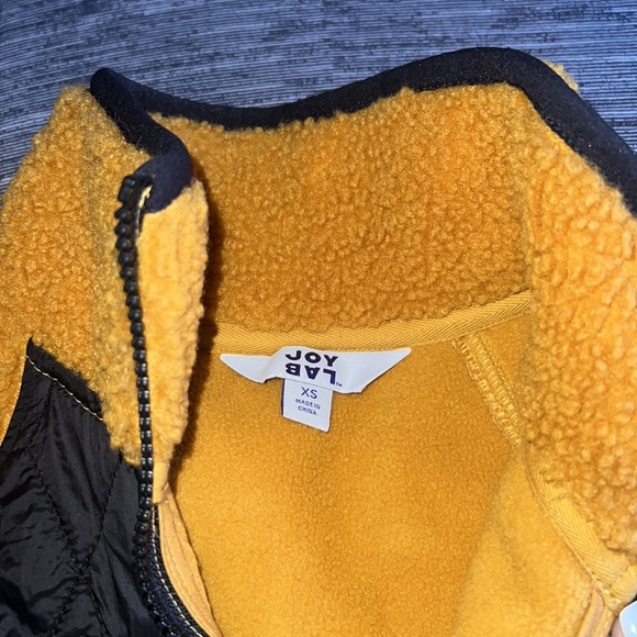 Sweater - Picture 4 of 6